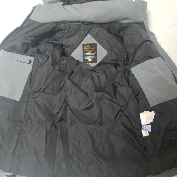 Canada Goose Grey Black Solaris Steel Goose Down Winter Parka Jacket 2XS - Picture 11 of 11